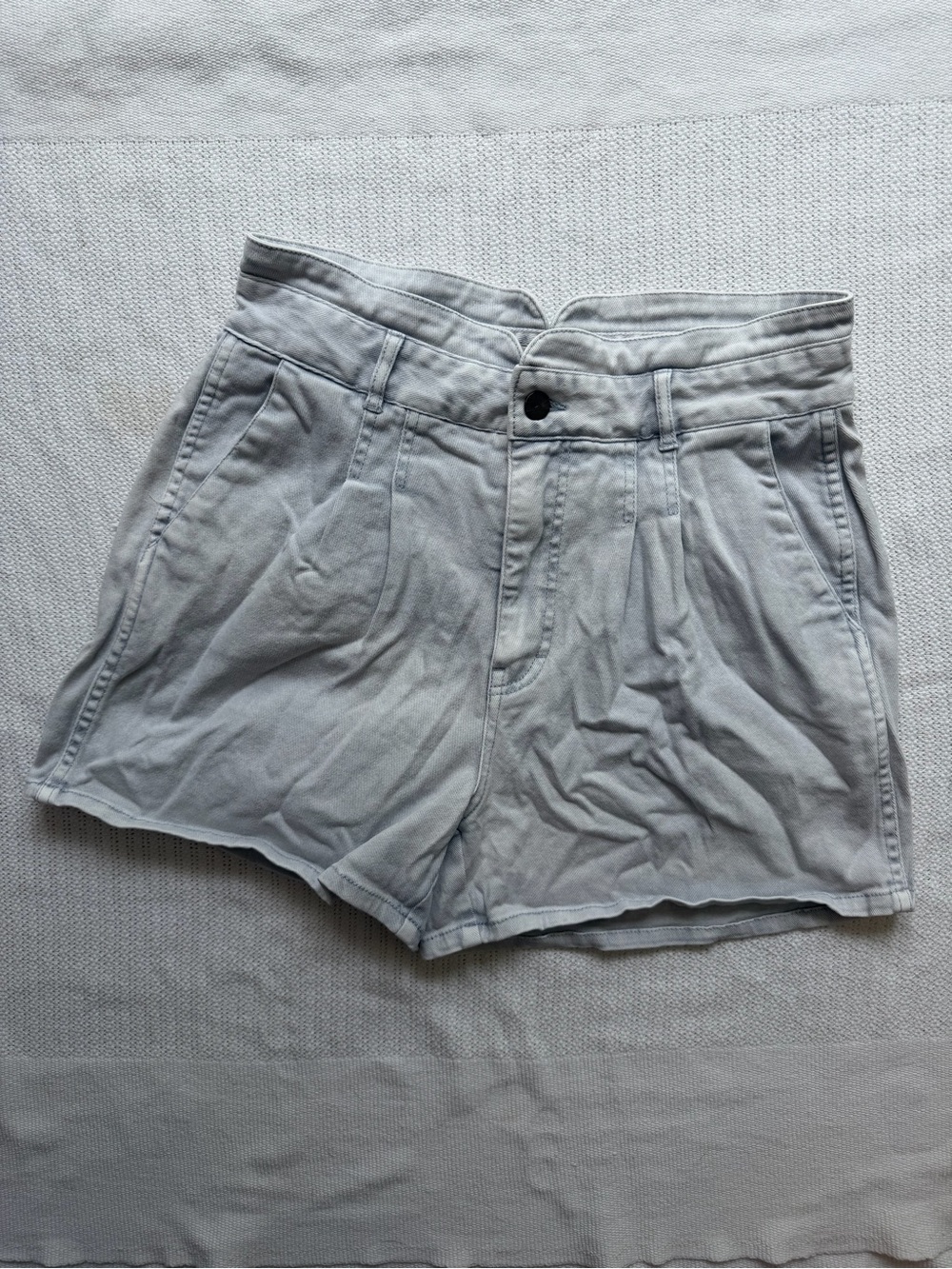 Faherty Light Gray High-Waist Pleated Shorts